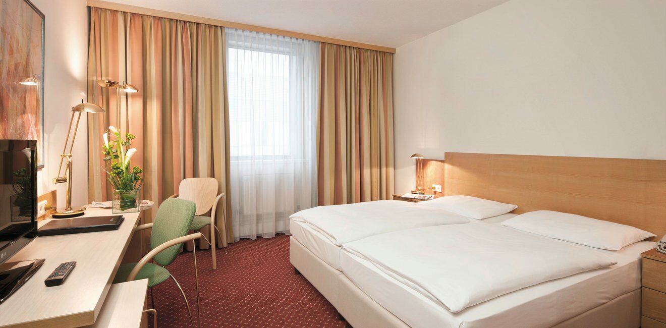 Austria Trend Hotel Salzburg West Екстер'єр фото